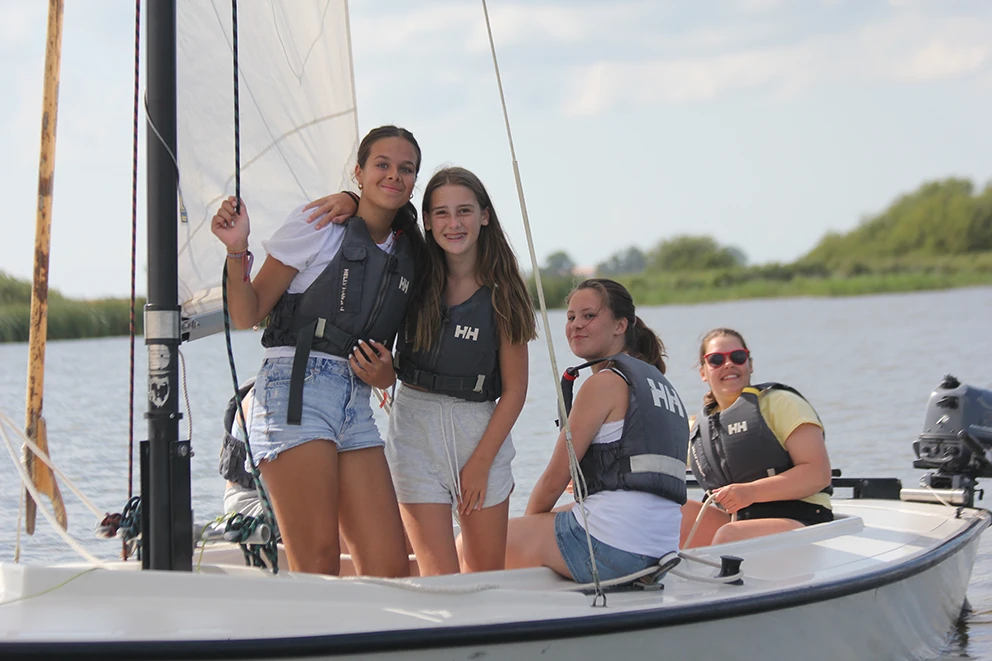 Kielboot Groep Op Het Water