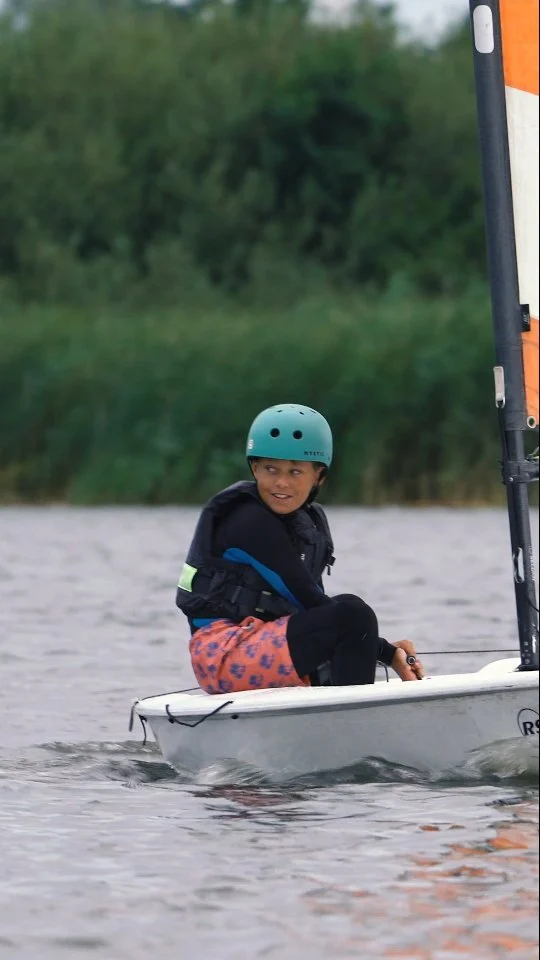 Week 31 was legendarisch! Hard gezeild en heel veel gelachen. 
Geniet nog even van de heerlijke beelden😍

#watdoejijdezezomer #zeilen #surfen #zeilschool #neptunus #zeilkamp #zeilschoolneptunus #friesland #NWD #jeugdkamp #jeugdzeilkamp #zomerkamp #samenthuisinfriesland #zomervakantie #ZininZon #ZeilenEnSurfen #ZeilschoolNeptunus #Zomer2025 #WaterAvonturen
