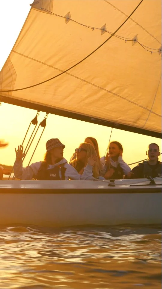 Een terugblik naar week 30 op Neptunus! Voor de hele aftermovie zie link in bio 📷⛵ 

#watdoejijdezezomer #zeilen #surfen #zeilschool #neptunus #zeilkamp #zeilschoolneptunus #friesland #NWD #jeugdkamp #jeugdzeilkamp #zomerkamp #samenthuisinfriesland #zomervakantie #ZininZon #ZeilenEnSurfen #ZeilschoolNeptunus #Zomer2025 #WaterAvonturen